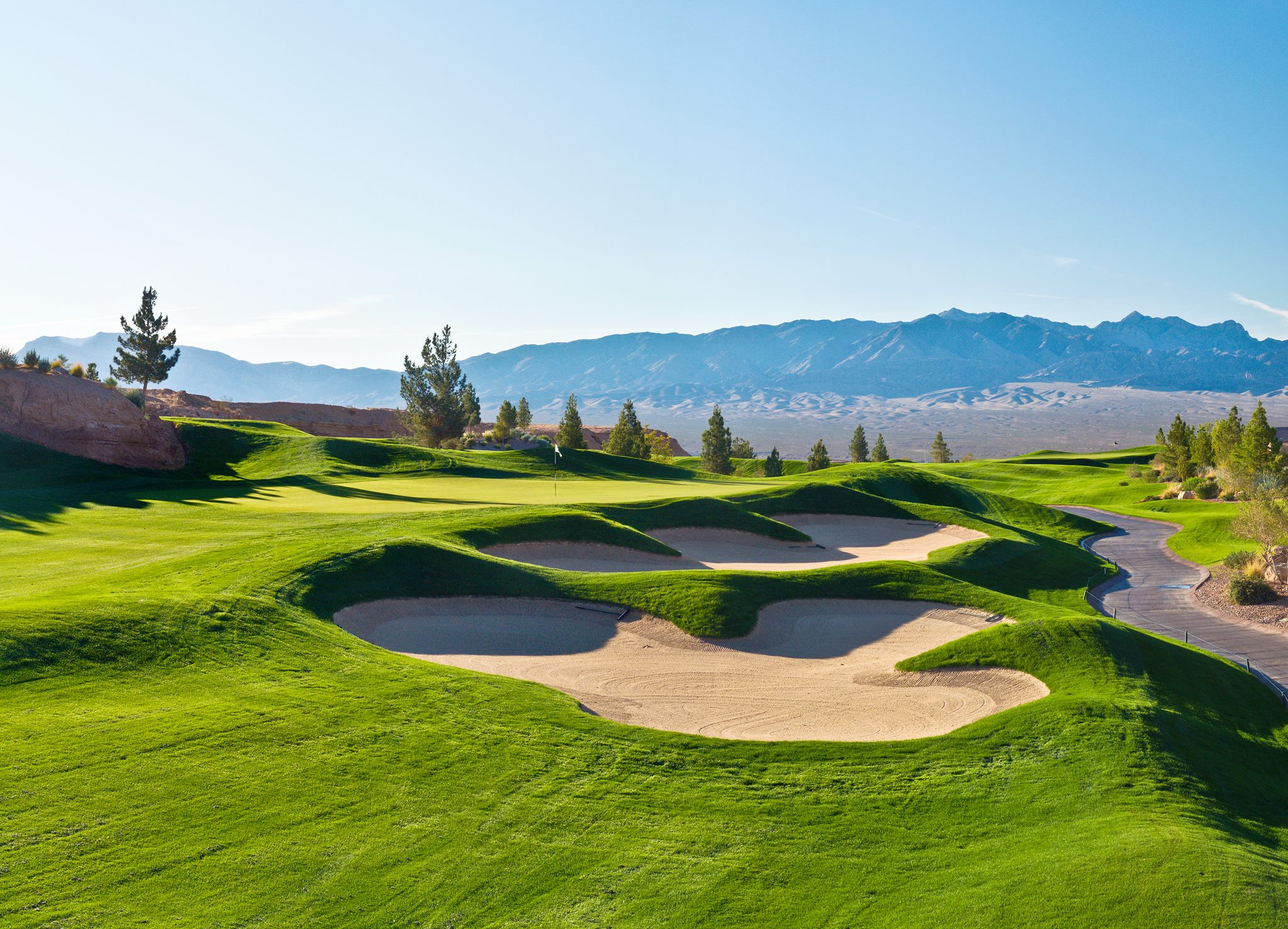 Falcon Ridge canyon dogleg fairway